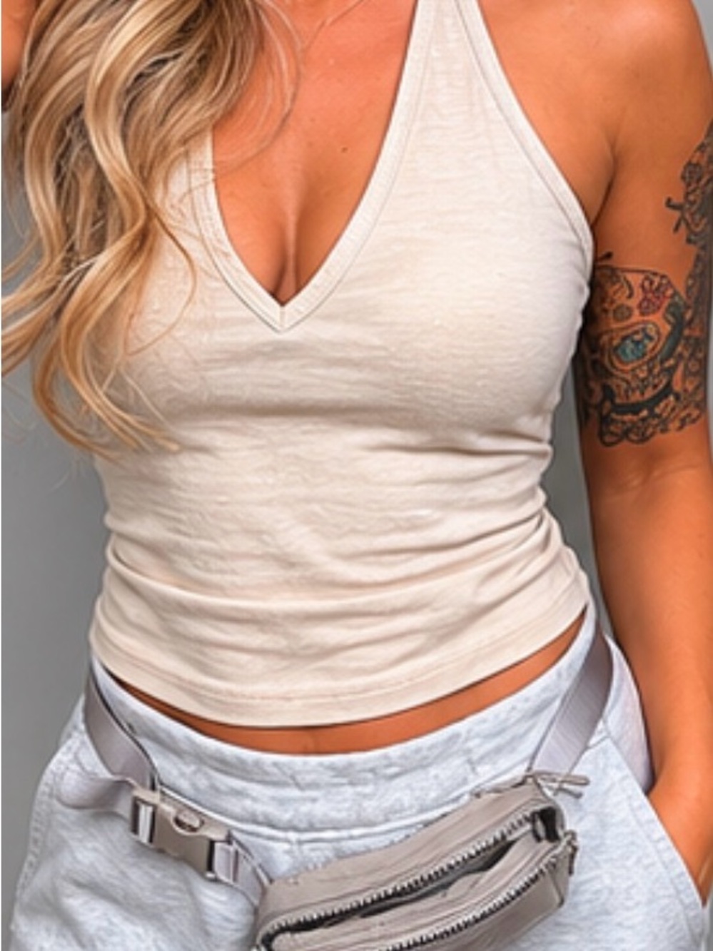 Universal Thread Cream Halter V-Neck Tank Top